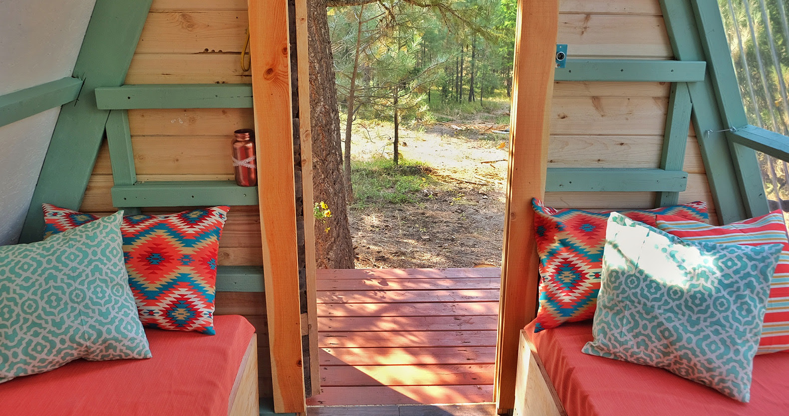 Couple builds tiny A-frame cabin in three weeks for only ...