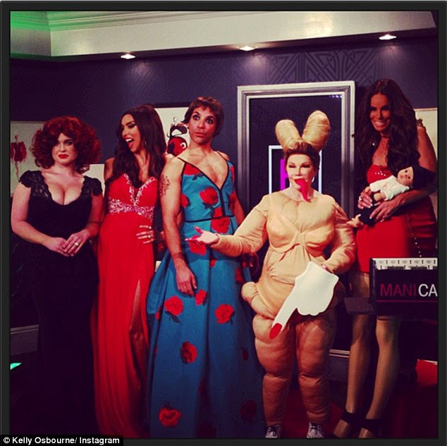 Fashion Police! Presented on Friday by Kelly Osbourne as Christina Hendricks, Giuliana Rancic as Sofia Vergara, George Kotsiopoulos as Lena Dunham, Joan Rivers as Miley Cyrus and Melissa Rivers as Giuliana