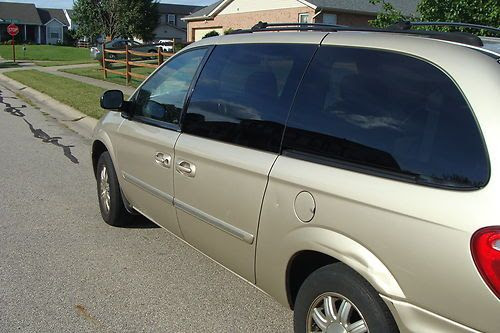Sell-used-2005-Chrysler-Town-&-Country-Touring-Mini-...