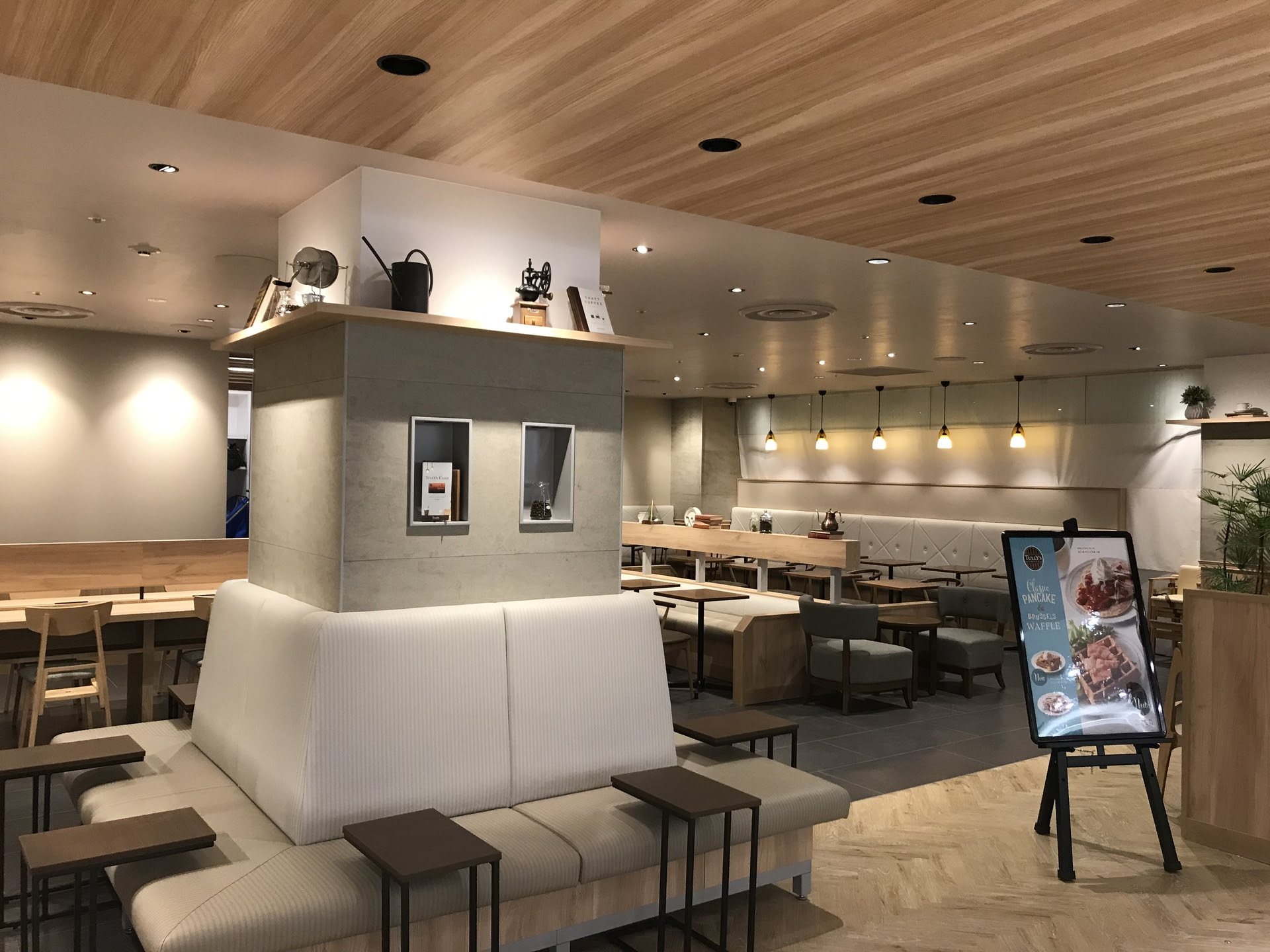 タリーズコーヒー アトレ亀戸店 ラパン株式会社 栃木を中心にタリーズコーヒーを運営