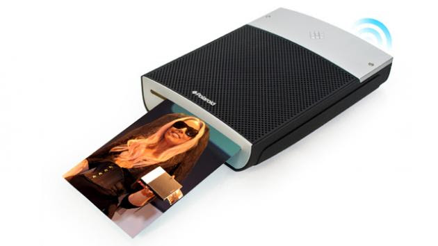 Lady Gaga Usb. Lady Gaga#39;s Polaroid printer