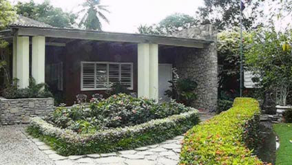 File:Mirabal house.jpg