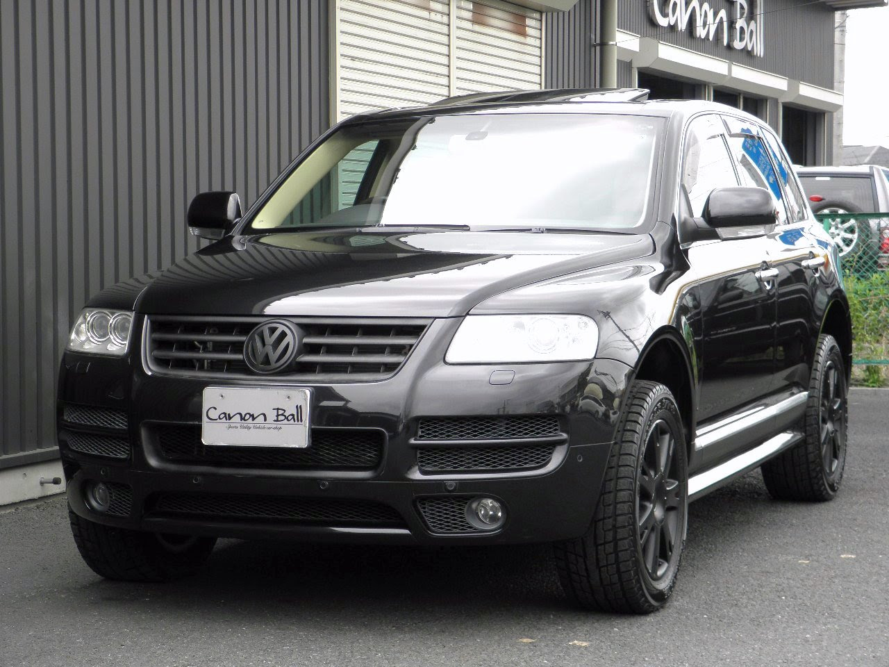 ｖｗ トゥアレグ 中古車詳細 フォルクスワーゲン中古専門店 キャノンボール 埼玉 16号線沿い ｖ６ シュトルツ ｃｄｃエアサスペンション装着車 ベージュ本革シート ヴァボナウッドインテリア サンルーフ ビルトインｈｄｄナビ一体機