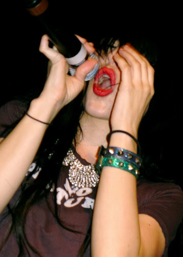 THE VERONICAS, THE PRETTY RECKLESS & CARNEY (06/10/09)