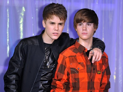 justin bieber waxwork new york. Justin Bieber And His Wax Pals