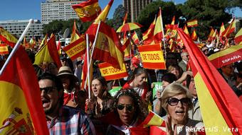 Spanien Demo für die Einheit Spaniens in Madrid (Reuters/S. Vera)