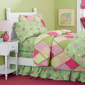 Pink Ladybug floral percale bedding - Girls' bedroom ideas