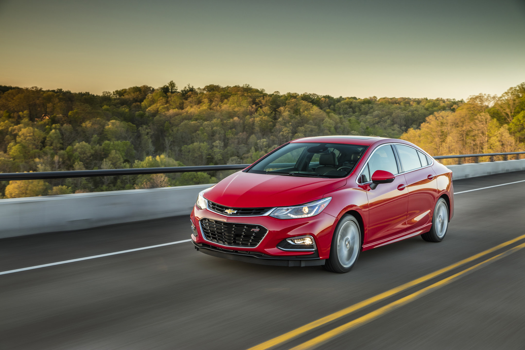 2016 Chevrolet Cruze front three quarter in motion 05