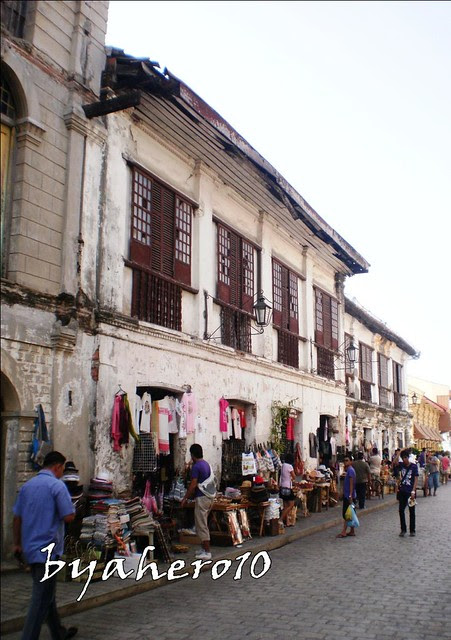 Calle Crisologo - Mena Crisologo Street