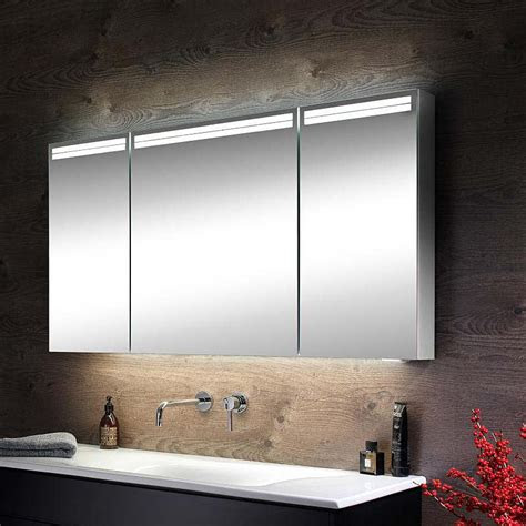 Remove droplets and air bubbles with a push stick 5. Schneider Arangaline 3 Door Mirror Cabinet 1000mm