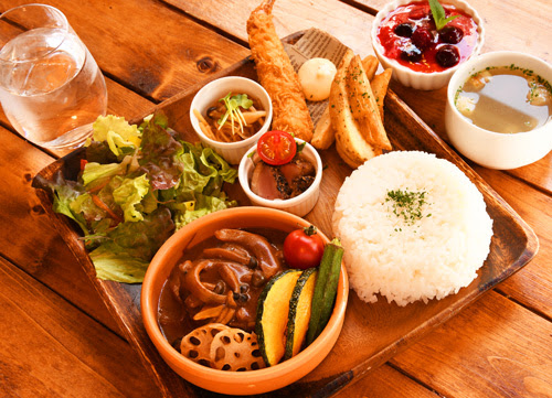和田浜ランチ カフェ Familiar Beachside Village