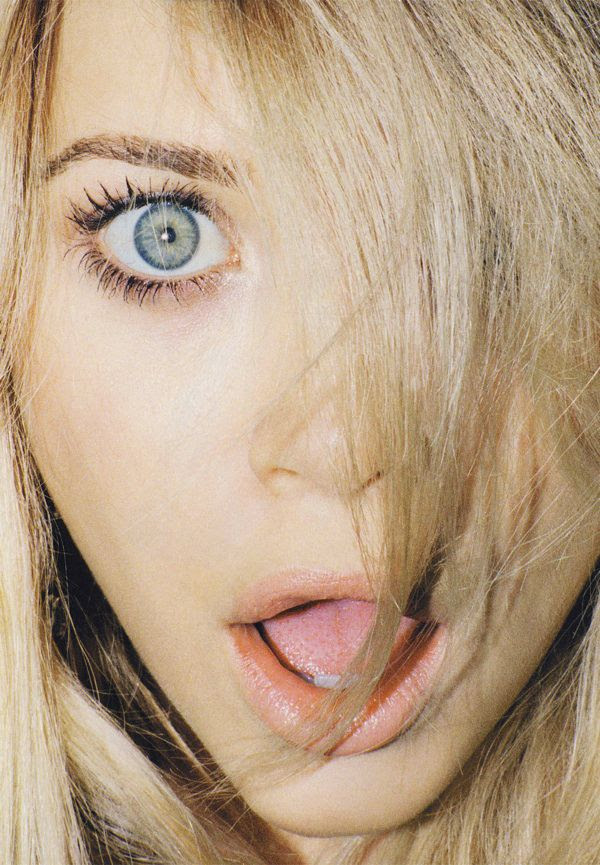 OLSENS ANONYMOUS JUST A HEADS UP MK MARYKATE OLSEN STYE FASHION BLOG NYLON MAGAZINE BLONDE MASCARA BEAUTY GOOGLE READER BLOGLOVIN FOLLOW SOCIAL MEDIA FACEBOOK TWITTER PINTEREST photo OLSENSANONYMOUSJUSTAHEADSUPMKOLSENNYLONMAGAZINE.jpg