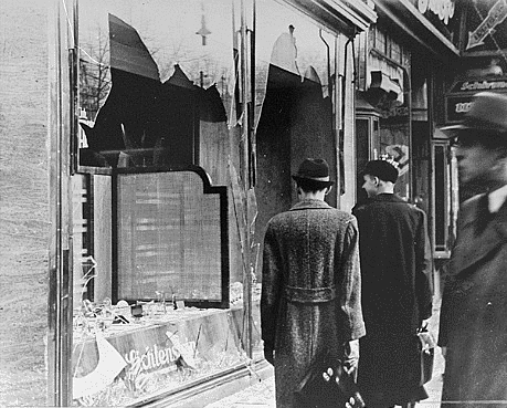 http://www.holocaustresearchproject.org/holoprelude/images/kn2.gif