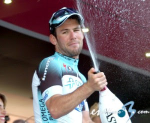 Cavendish gana una nueva etapa del Giro de Italia. Foto esciclismo