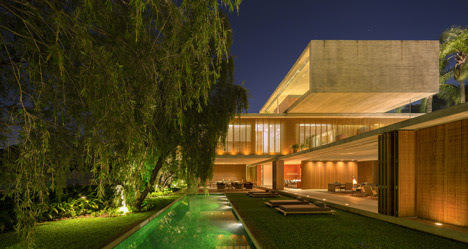 Pinheiro House by Studio MK27