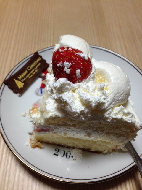 クリスマスケーキ第一弾 甘いモノはベツばら