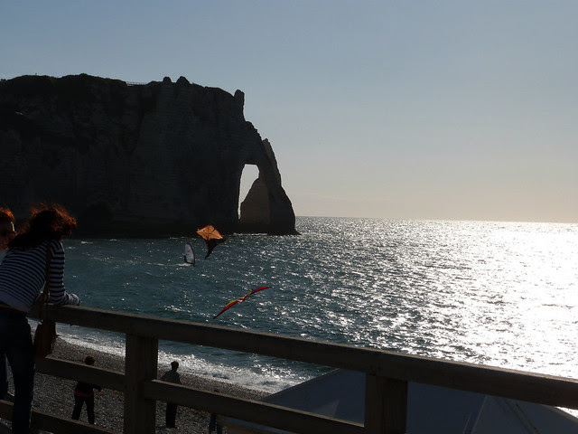 contre jour a etretat