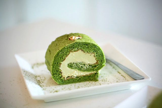 Matcha Soufflé Roll Cake