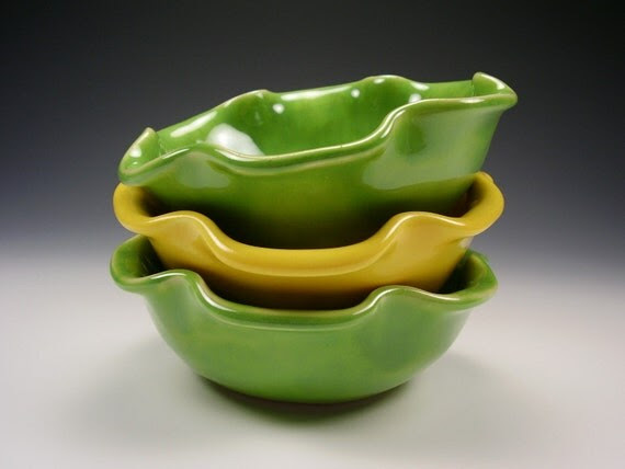 Japan Earthquake Tsunami Relief...Oak Leaf Ruffle Bowl...Ready To Ship