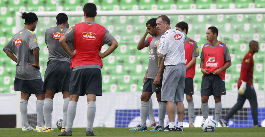 Mano Menezes posiciona equipe para amistoso / Rafael Ribeiro/Divulgação/CBF