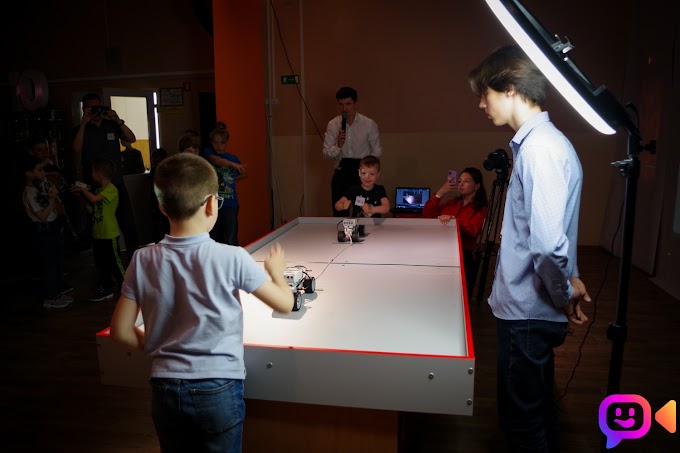 В Охе прошли состязания по перетягиванию каната роботами