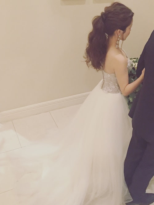 花嫁ｘポニーテール 絶対にかわいい王道ブライダルヘアアレンジ Marieen マリエ 簡単におしゃれになりたい ママと大人女子のお呼ばれファッションメディア