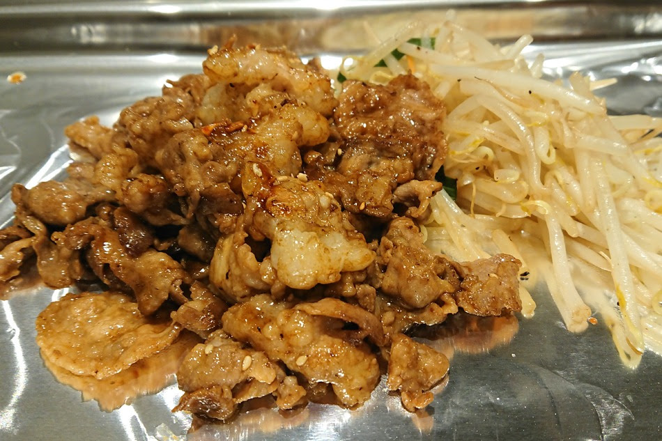 ちょうどe級グルメ 本格鉄板焼きをアルミホイルで 天神ホルモン ｑｂｃ 九州ビジネスチャンネル 食べる