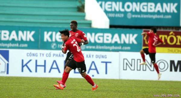 Long An có điểm đầu tiên sau 10 trận thua liên tục
