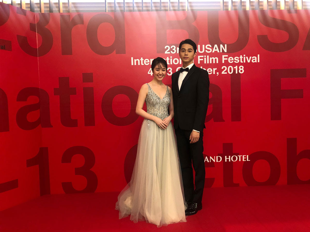 東出昌大 会場の大歓声に 凄く華やか 寝ても覚めても 第23回釜山国際映画祭レッドカーペットに東出昌大 唐田えりか参加 Movie Tv Cinema Life シネマライフ 映画情報