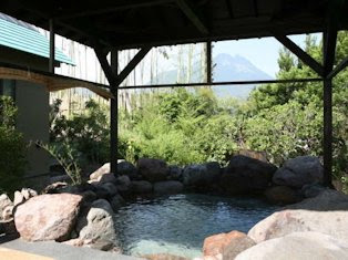 湯布院 露天付で離れの客室にのんびり宿泊 人気旅館ランキング