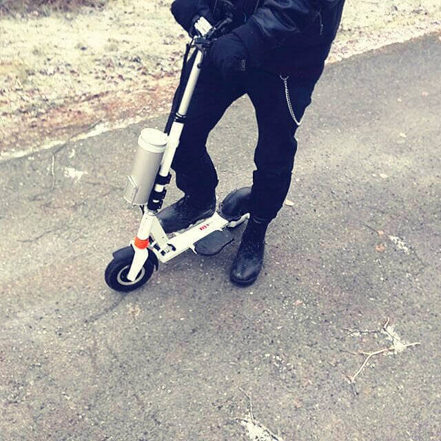 http://sp.airwheel.net/images/UpliadImg/Airwheel_20160106172735681.jpg