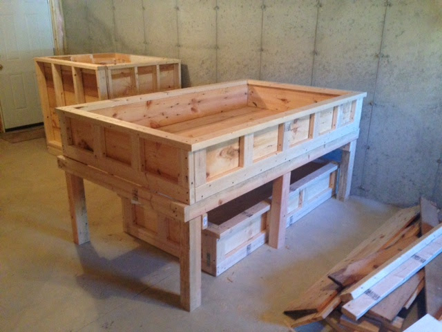 Aquaponics Build Update #3 - Finished building the growbed 