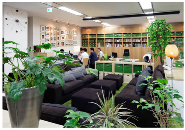 イケアでつくったオフィス ショップ で紹介オフィスを人工グリーンで装飾