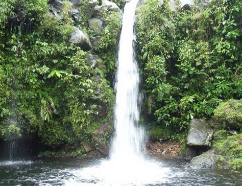 pesona keindahan objek wisata curug agung batu kapur
