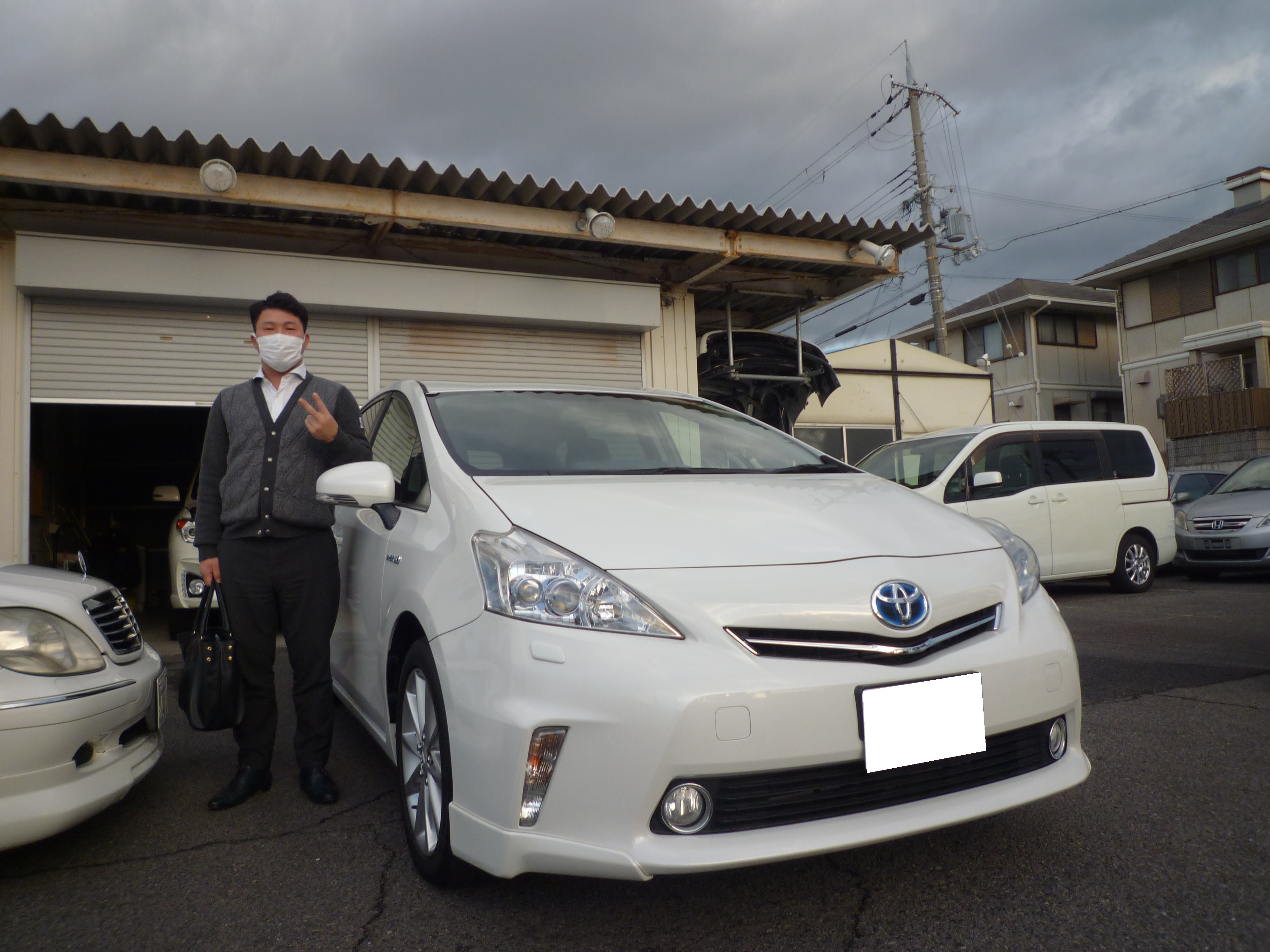 I様 大阪府 トヨタ プリウスa 株式会社エンドレス 大阪府堺市深井 中古車販売