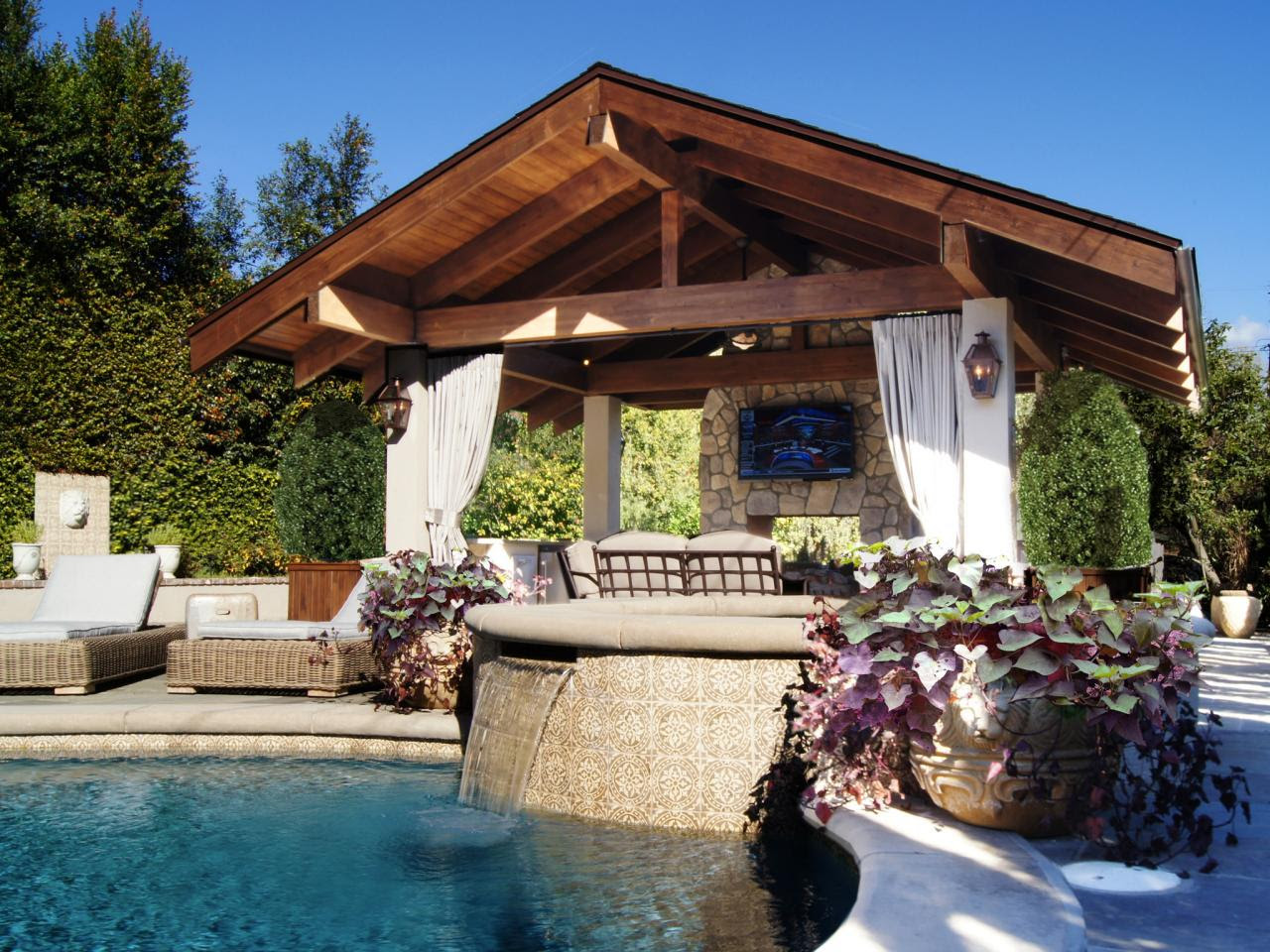 Photo Page  HGTV