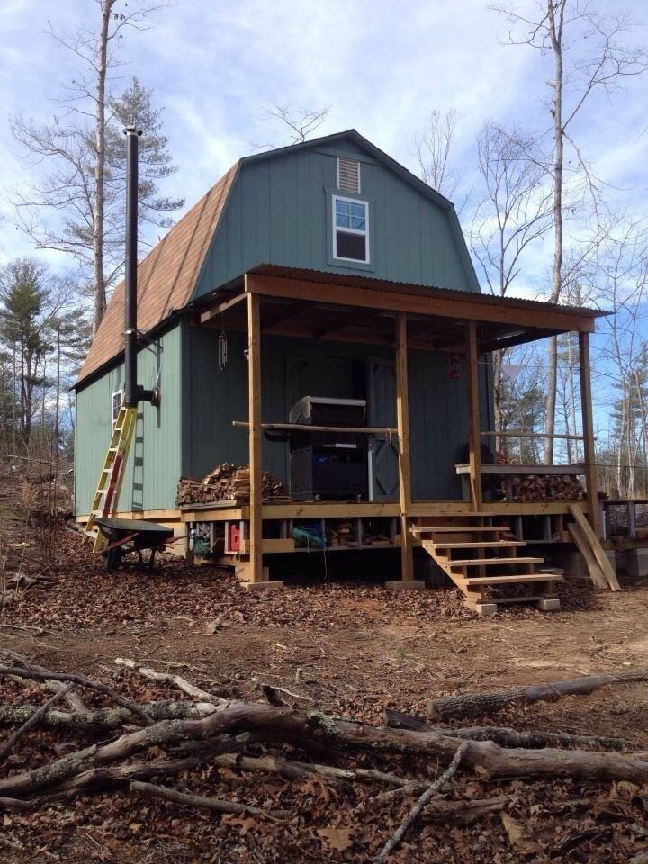 Building barn style tiny house