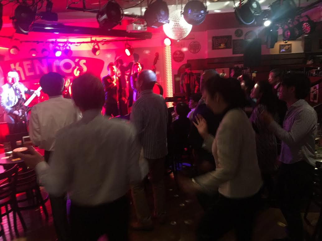 40代 向け ライブハウス初心者が知っておきたい服装や料金やマナーとは 根木マリサ Official Site