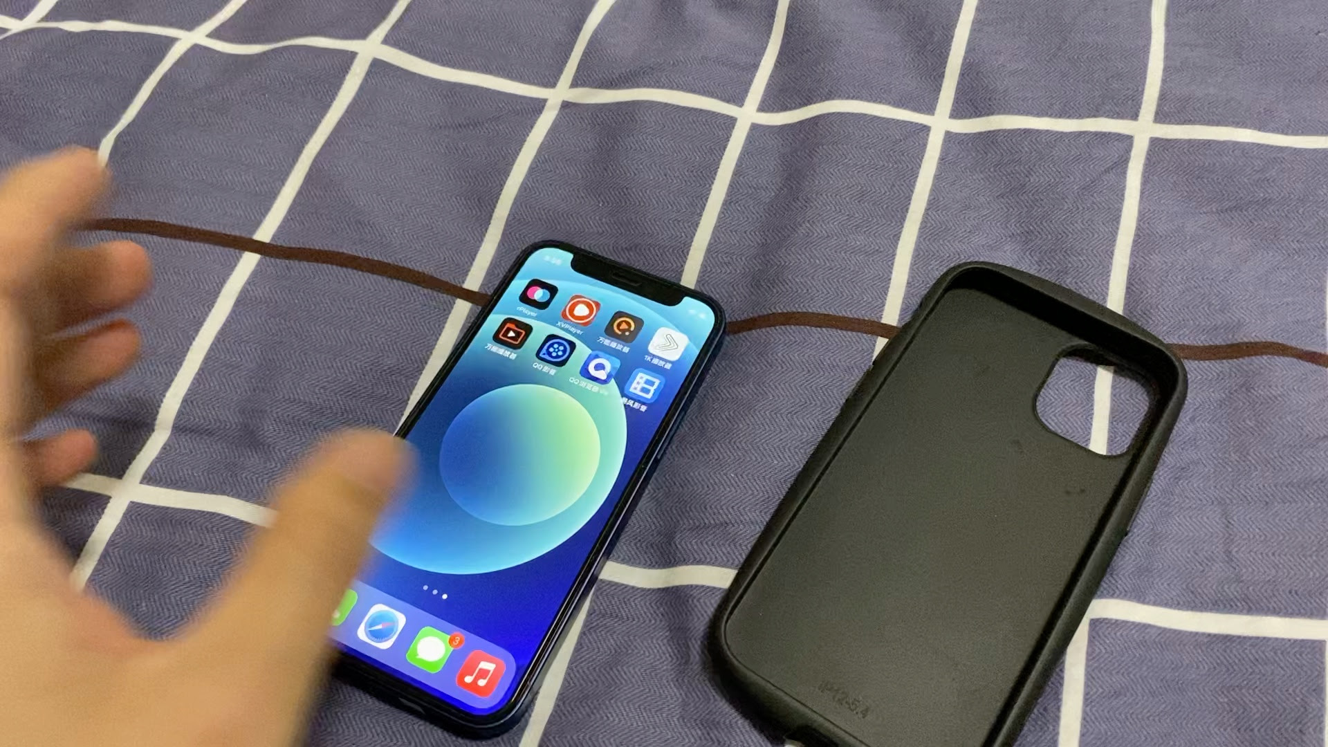 Iphone Se2 壁紙 棚 Hd壁紙画像の最大のコレクション