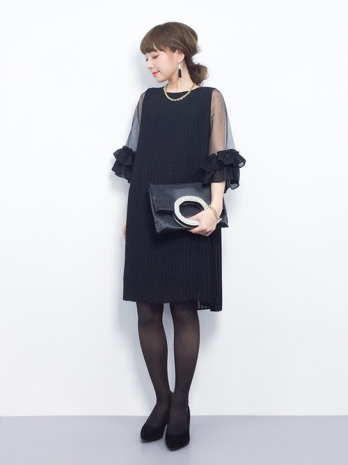 冬の結婚式コーデの疑問を解決 冬っぽさを倍増させる人気の結婚式ワンピース ドレス Dress Code Note