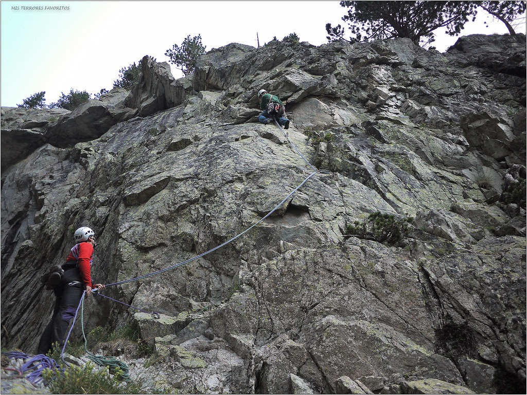 EL RAP DEL NIÑO 275 MD 6b+ - PARED DEL ENANITO DURO - CAVALLERS