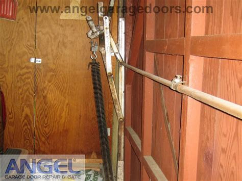 Of all the things that technology has afforded us, the garage door opener might be one of the most underrated technologies. One Piece Garage Doors - Angel Garage Door Repair and Gate