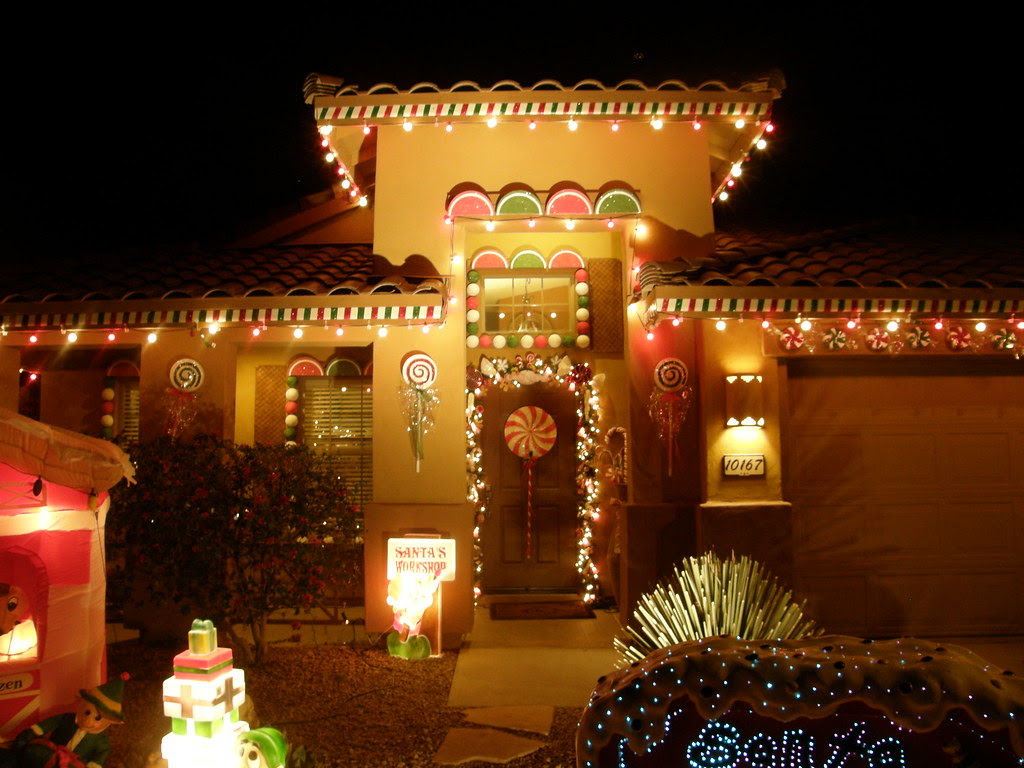 OUTDOOR GINGERBREAD HOUSE DECORATIONS : HOUSE DECORATIONS 
