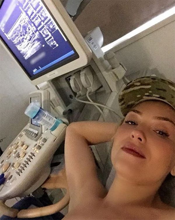 Thalia incentiva fãs a fazerem mamografia / Divulgação/Instagram