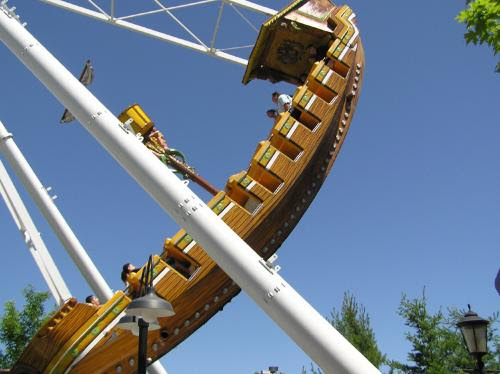pirate ship carnival ride