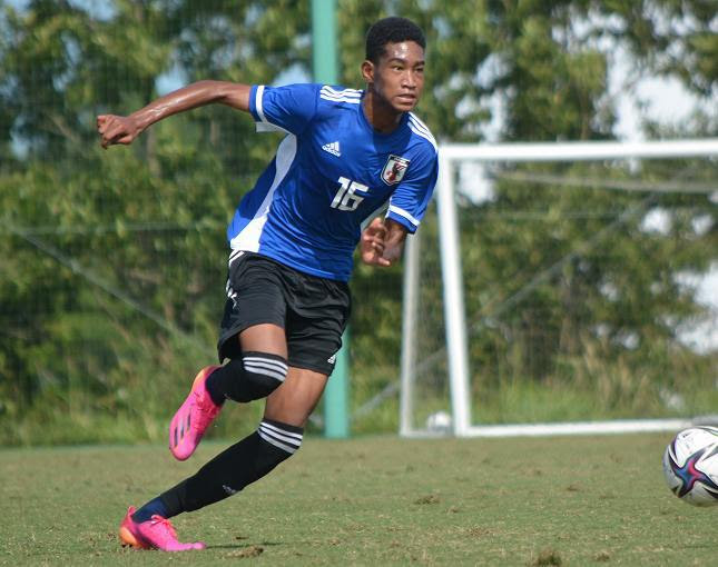 特大のポテンシャル ガーナにルーツを持つ1cmの中３fwに U 15日本代表 廣山監督も期待大 サッカーダイジェストweb