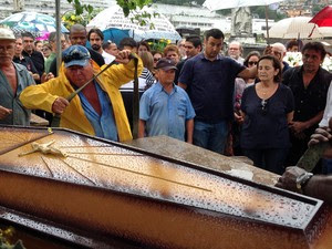 Enterro de João Araújo aconteceu na tarde deste sabado (30) no Rio de Janeiro (Foto: Kathia Mello/G1)