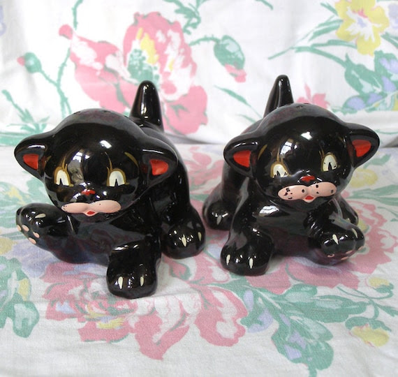 Large Black Cat Salt and Pepper...Vintage Kitten Ceramic Shakers