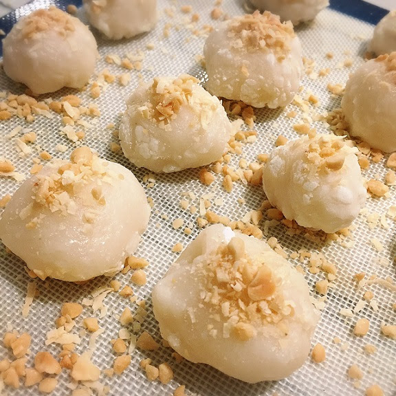 Mochi With Peanut Filling Lo Mai Chi Fairyburger