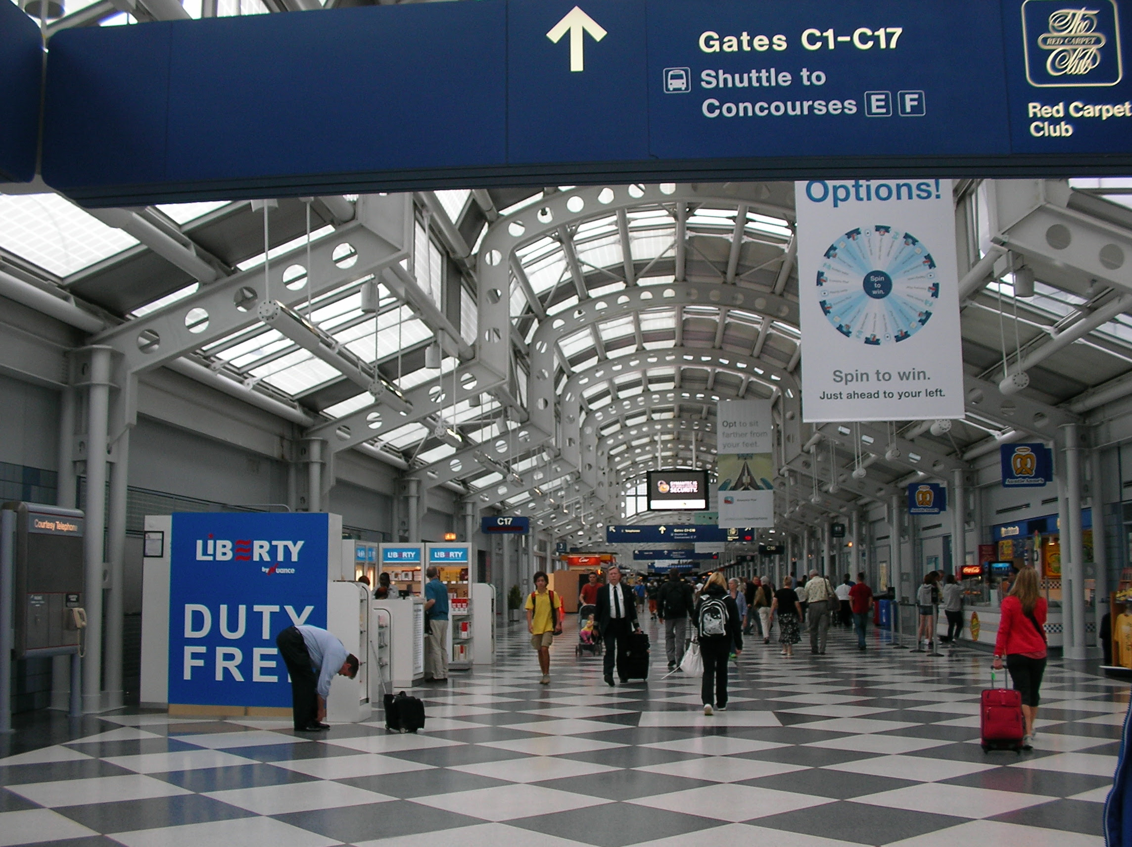 http://upload.wikimedia.org/wikipedia/commons/6/62/O%27Hare_International_Airport_Terminal_1_Gate_C.jpg